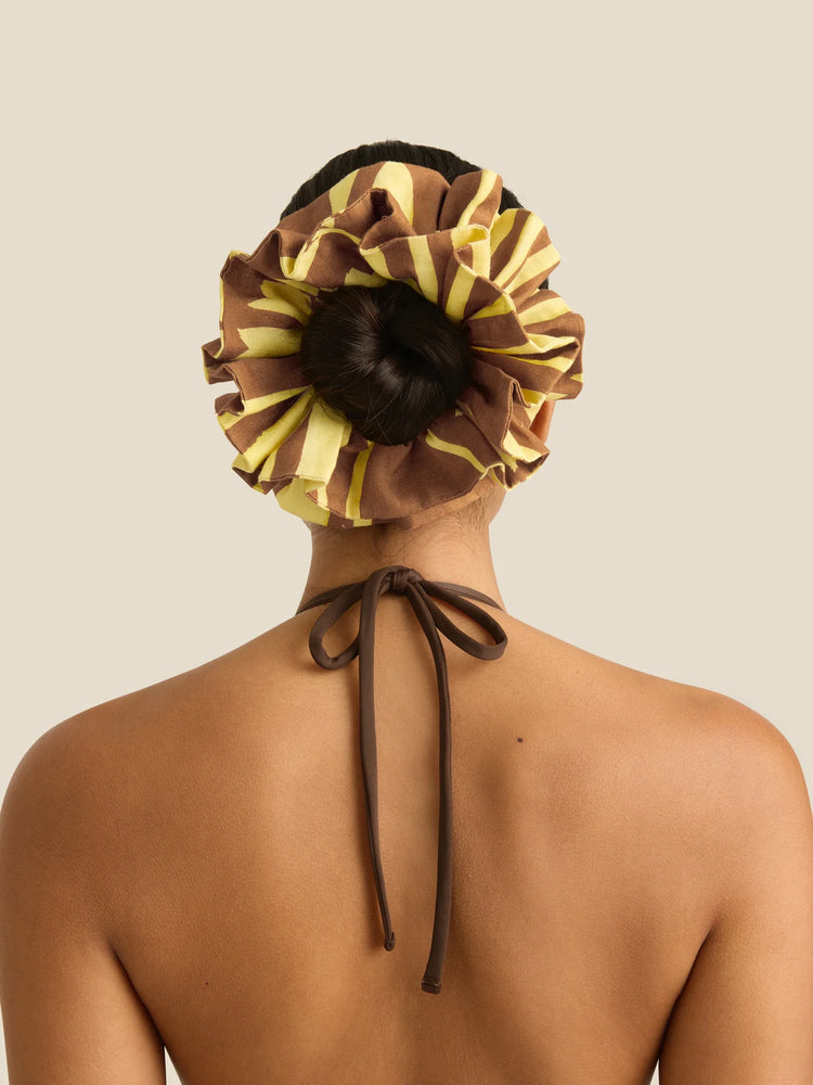 Ruffle Scrunchie - Clove Dulce