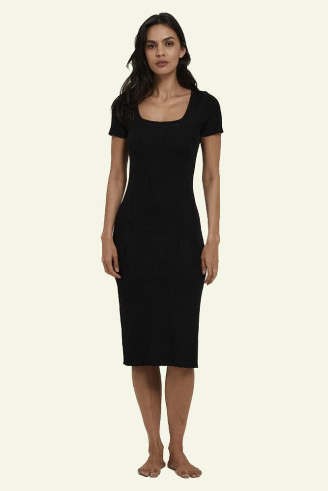 
            
                Load image into Gallery viewer, Nisha Knit Dress- Black
            
        