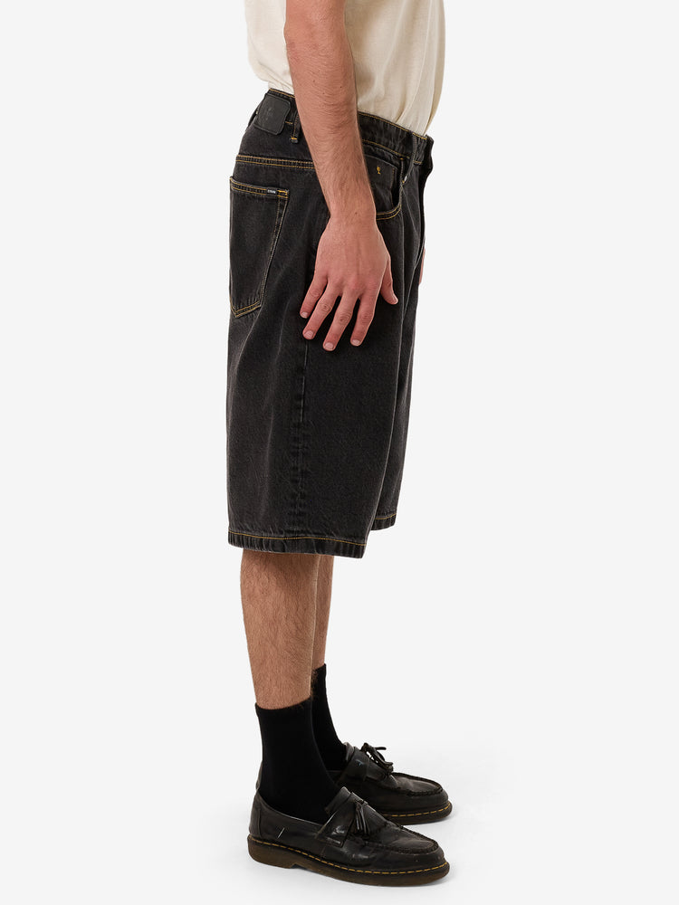 Big Slacker Denim Short - Black Bull