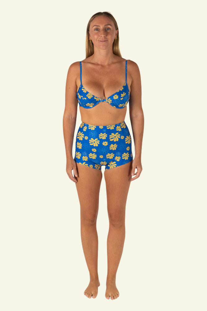 
            
                Load image into Gallery viewer, SheBangs Shorts- Hawaii Blue
            
        