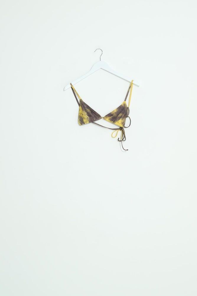 
            
                Load image into Gallery viewer, Slow Focus Tri Bikini Top- Chocolate
            
        